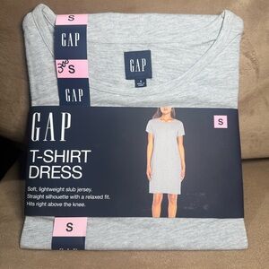 GAP  NWT  Heather Gray T-Shirt Dress Small NWT:)